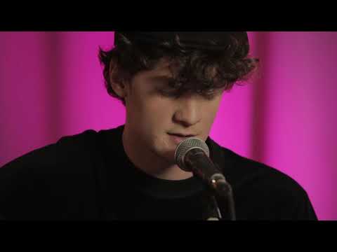 Jon Bela- Let me love you (Justin Bieber Cover) | LIVE at Maqina