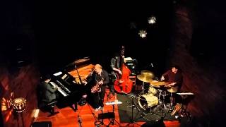 "On Green Dolphin Street" - John Dip Silas Trio feat. Tony Lakatos