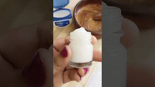Remove Cracked Heels "OVERNIGHT" | Home Remedy