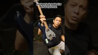 Download lagu Ariel Noah Kasih Hadiah Gitar Ke Andhika Babang Tamvan mp3 Download lagu Ariel Noah Kasih Hadiah Gitar Ke Andhika Babang Tamvan mp3