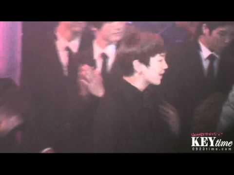 [fancam] key's interaction with BFF nicole @ Inkigayo 101212