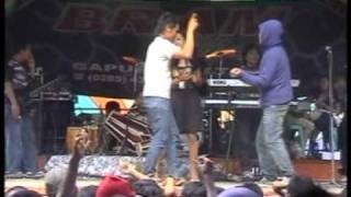 Download lagu Siapa Yang Punya - Dyana Bram Music mp3 Download lagu Siapa Yang Punya - Dyana Bram Music mp3