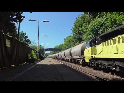 Colas Rail 70812 full power & thrash thundering through Ivybridge 25-05-17 (HD)