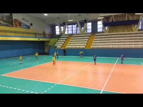 Turniej halowy krakus swoszowice 7 latkowie cz1