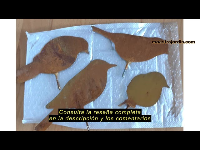 Vídeo relacionado con BSITSSS 4PCS Decoración De Hierro Forjado, Ramo de Colibríes y Mariposas Estaca de Jardín, Decoración de Metal Oxidado con Palo De Bambú, para Otoño, Jardín, Fiesta de Acción de Gracias