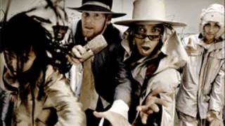 Seeed -Walk Upright.LIve in Berlin