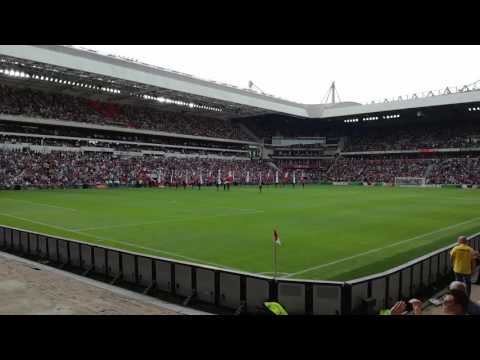 Opkomst spelers PSV - AZ + sfeeractie