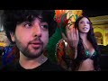 Cruced Trolls Vegas Showgirls