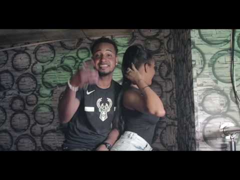 Junior LEY - Chilling