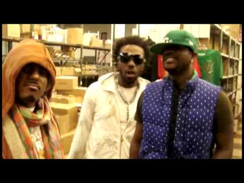 VOICEMAIL: REGGAE DANCEHALL GROUP SINGERS JOKING AROUND AT VP RECORDS HIP HOP STYLE