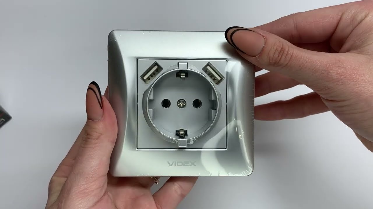 Розетка одинарная с заземлением +2USB VIDEX Binera серебряный шёлк (VF-BNSK1GU2-SS)