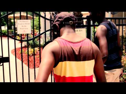 SmooveLeek & Marv E - Clouds (Official Music Video)