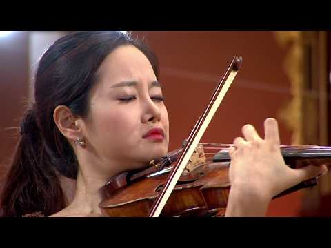 Bomsori Kim plays Shostakovich Violin Concerto No. 1 Op. 77 | STEREO