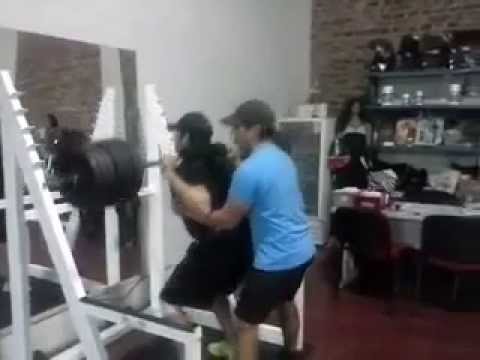 Parodia de rugbiers en Vital Gym !