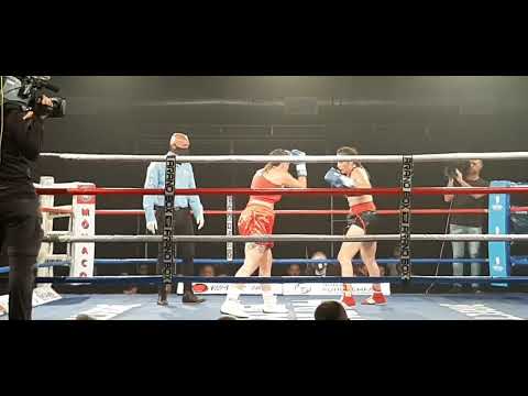 VICTORIA BUSTOS A ERICA ALVAREZ. BOXEO PROFESIONAL FEMENINO VILLA CARLOS PAZ 2022.