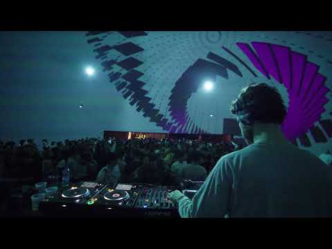 Lessi S. @ RAWMoments Showcase Pt.4