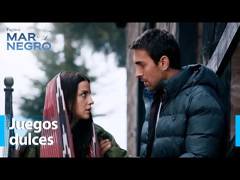 El divertido y romántico intercambio entre Nefes y Tahir - Mar Negro Capítulo 26 | Fugitiva