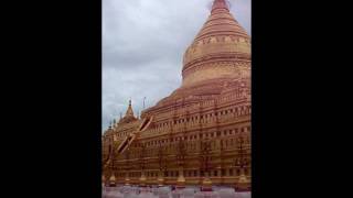 preview picture of video 'Shwezigon Paya at Nyaung U (Bagan)'