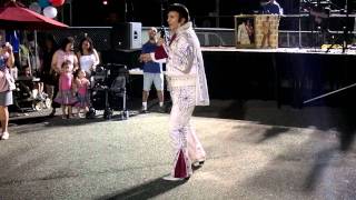 Download lagu Elvis Presley Impersonator Don Anthony in Howard Beach August 2011 (Video 7) - Burning Love mp3