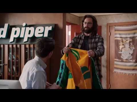 Silicon Valley S03E08 -- Pied piper new Jacket is horrible