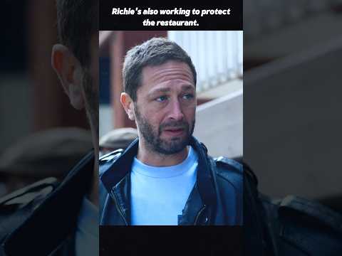 Richie's also working to protect the restaurant#shorts #thebear