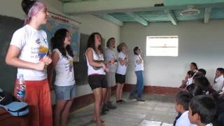 preview picture of video 'Charla para niños en Pampa Verde (Perú)'