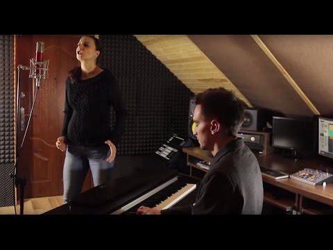 „Dziwny jest ten świat” Niemena w wykonaniu Sylwii Wojnar i Michała Maczugi