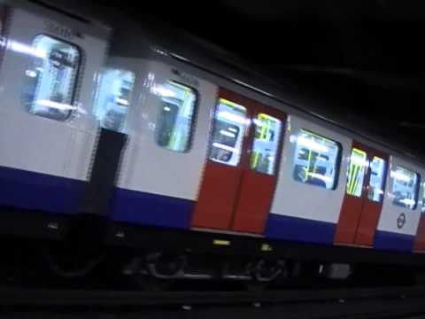 Circle line - Moorgate (22-10-2008) 1