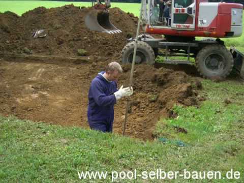 Ohrkiefergelenk knirscht an Bandage am Kniegelenk mit Metallscharnieren orto