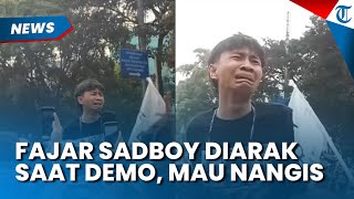Momen Fajar Sadboy Ikut Demo hingga Diarak Massa, Netizen Salfok saat Sang Artis Sampai Mau Nangis