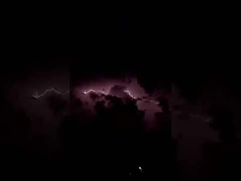 Muchas actividad electrica anoche en morón pcia de Buenos Aires #tormentaeléctrica 6/5/26