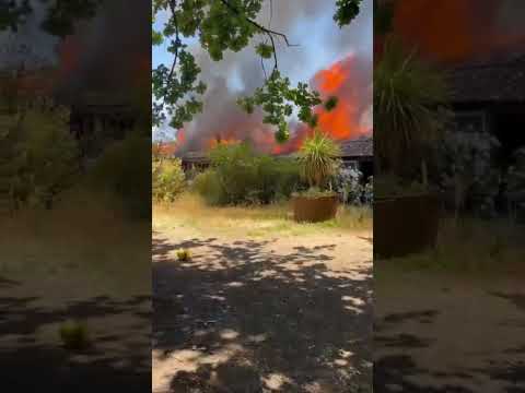 RETIRO: Bomberos de Parral y Retiro trabajan en sector El Ajial por incendio de casona.
