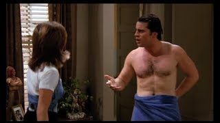 F.R.I.E.N.D.S - Everyone Sees Everyone Naked video