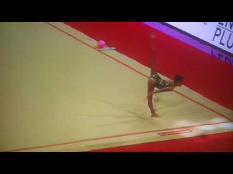 MARIA DERVISI ROUAL CROWN 2017