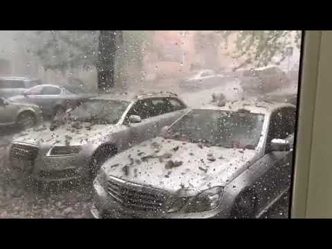 Gigantic Hailstones and Rocks Rain Down on Cars During Storm - 1046275