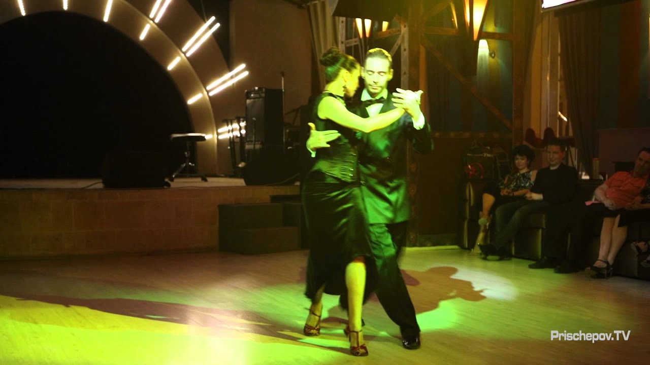 Video thumbnail for Dmitry Kuznetsov & Olga Nikilaeva, Orquesta Rodolfo Biagi - En El Lago Azul