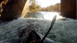 preview picture of video 'Bartlick Dam on Russell Fork - 2011-10-22'