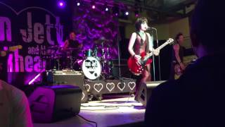 Joan Jett &amp; the Blackhearts - &quot;Do You Wanna Touch Me (Oh Yeah)&quot; Live 4/29/17 Millersville University