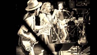 TRIGGER HIPPY Rise Up Singing