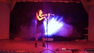 Ally Storch plays Apocalyptica&#39;s &quot;Ruska&quot;