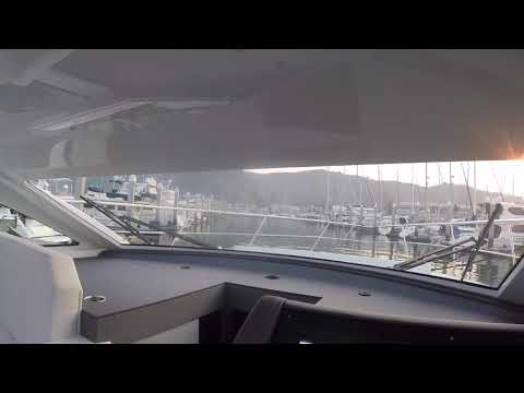 Sea Trial and Docking Demo on 2021 Cruisers Yachts 46 Cantius
