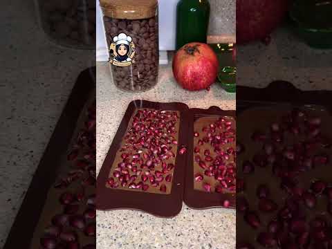 🍫chocolate and pomegranate#chocolate #pomeranian #pomegranate #kitchen #dish #cleaning #useful #asmr