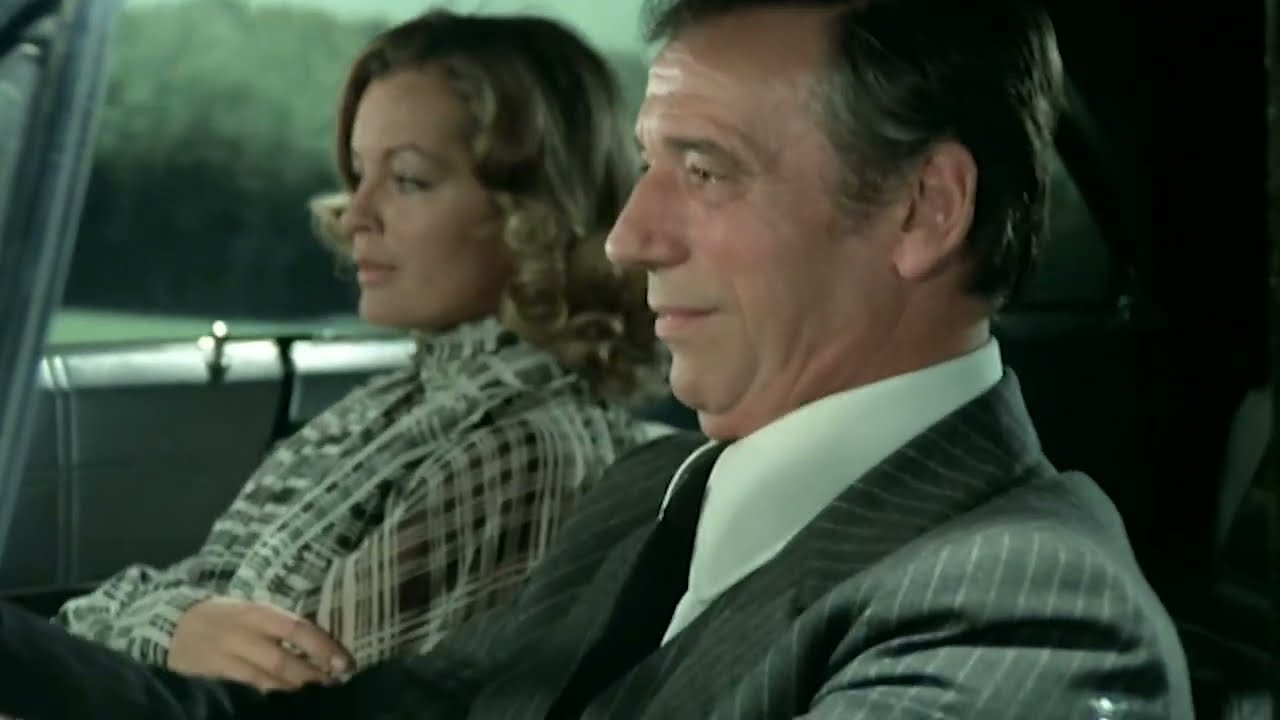 Miniature de la vidéo CÉSAR ET ROSALIE | Extrait - Sortie de route du film César et Rosalie