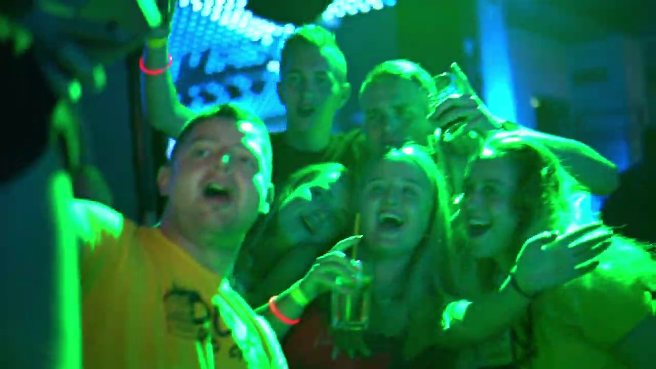 Pula Pub Crawl party night