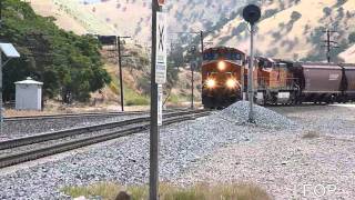 preview picture of video 'Grain train BNSF 7257 in Caliente'