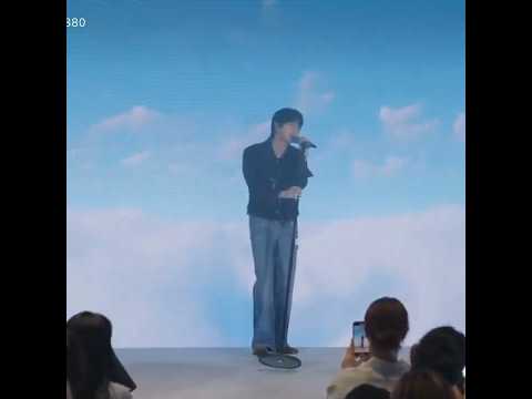 OMG #JIN SINGING WITH THE CLOUDS 😭💜JIN LIVE AT SEONGSU#Jin_Echo