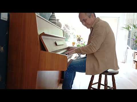 662, U bent heilig (God regeert)