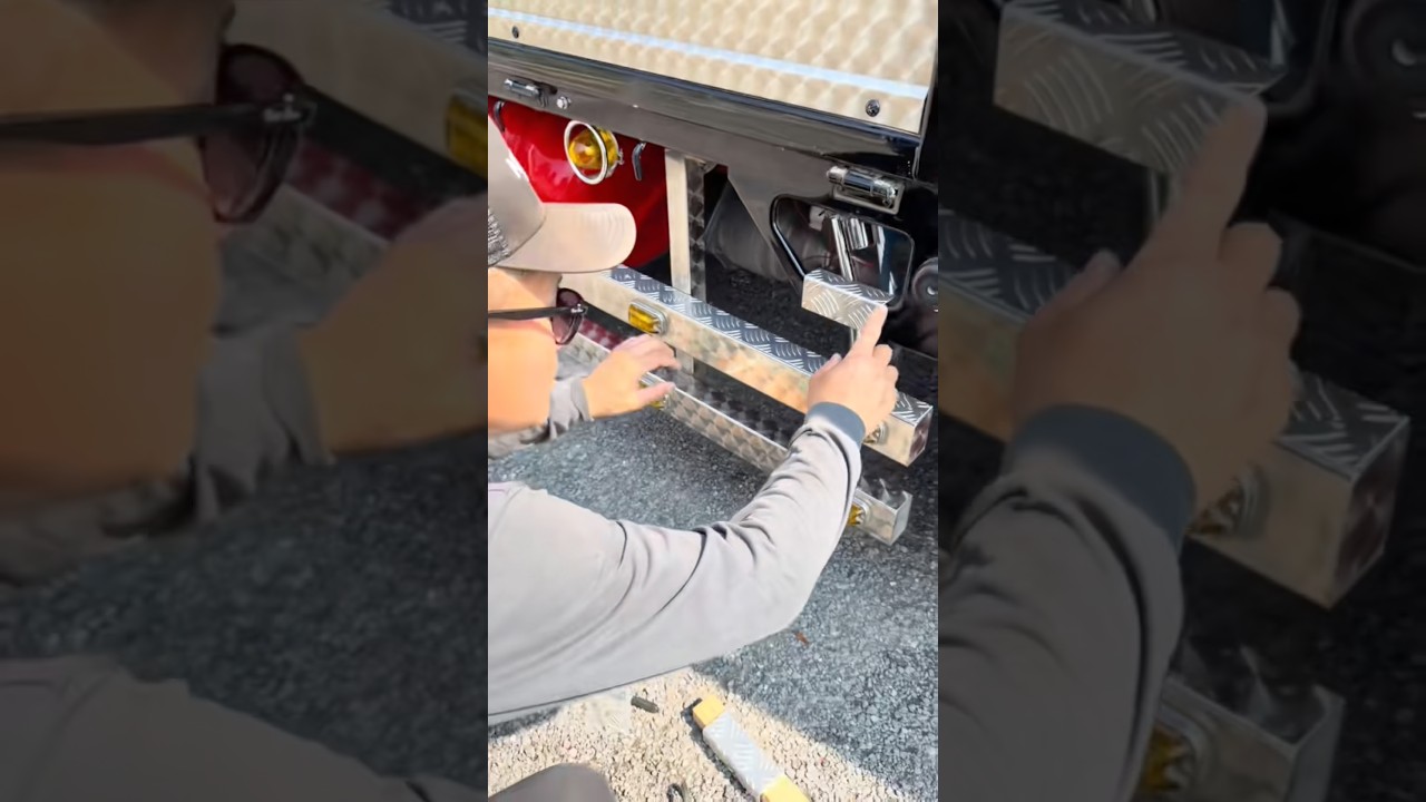 縞板加工 穴開けて トラックにアルミステップ取り付け デコトラけんチャンネル