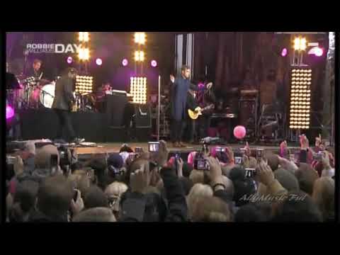 Robbie Williams - Feel (Live in Berlin 2009)