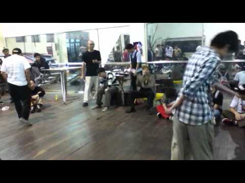 Top 16 lil star ( milky way ) vs baby t ( omega) @ one move battle 2012